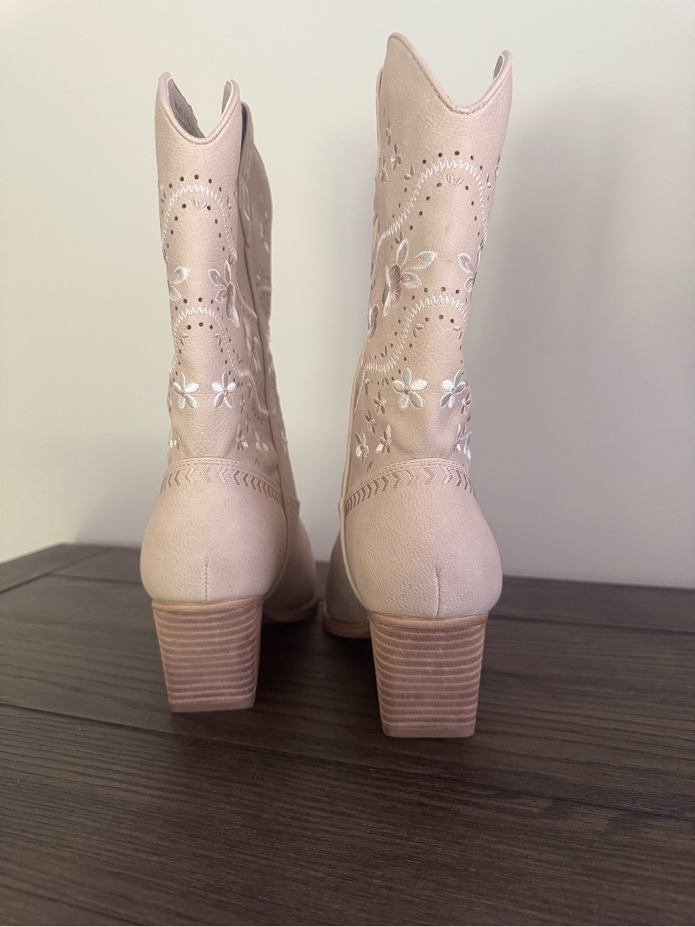 Dolce Vita Cream Anita Floral Embroidered Heeled Western Boots Size 9.5 - Picture 7 of 12